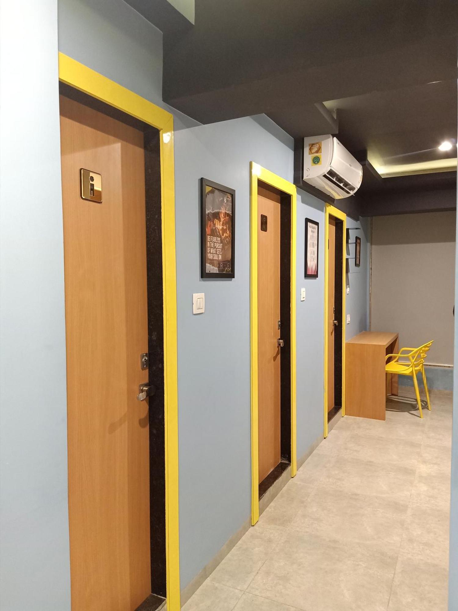 Stay Villa Hostel For Male And Female 孟买 外观 照片