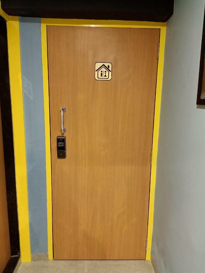 Stay Villa Hostel For Male And Female 孟买 外观 照片