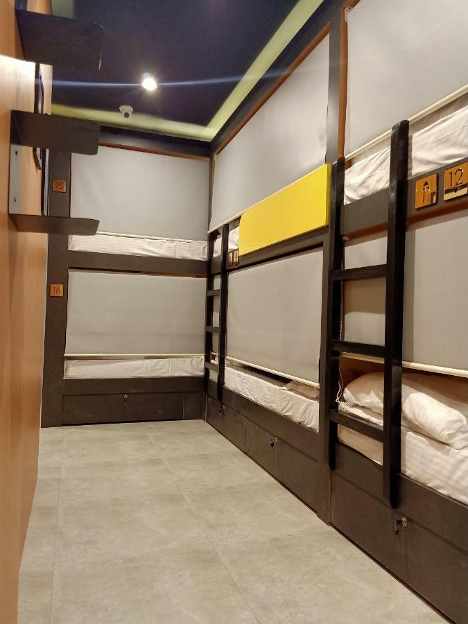 Stay Villa Hostel For Male And Female 孟买 外观 照片